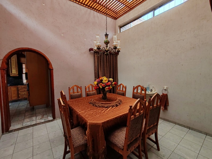 4 Bedroom Property for Sale in Van Der Hoff Park North West